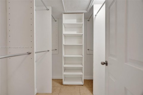 Condo in Davie, Florida, 2 bedrooms  № 1727710 - photo 17