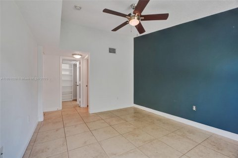 Condo in Davie, Florida, 2 bedrooms  № 1727710 - photo 15