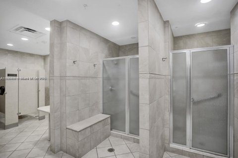 Condominio en venta en Hallandale Beach, Florida, 1 dormitorio, 68.38 m2 № 1878656 - foto 15