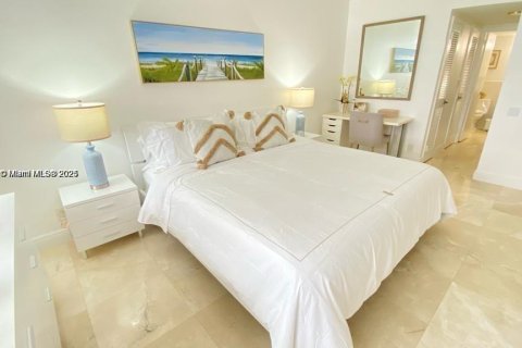 Condominio en venta en Hallandale Beach, Florida, 1 dormitorio, 68.38 m2 № 1878656 - foto 8