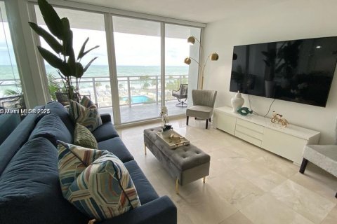 Condominio en venta en Hallandale Beach, Florida, 1 dormitorio, 68.38 m2 № 1878656 - foto 6