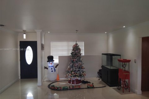 House in Miami Gardens, Florida 4 bedrooms, 147.71 sq.m. № 2030084 - photo 17