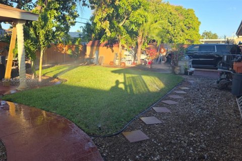 House in Miami Gardens, Florida 4 bedrooms, 147.71 sq.m. № 2030084 - photo 28