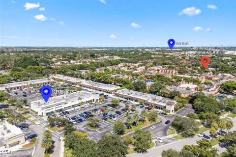 Copropriété à louer à Miami Lakes, Floride: 2 chambres, 75.81 m2 № 2366444 - photo 23