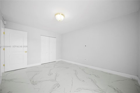 Copropriété à louer à Miami Lakes, Floride: 2 chambres, 75.81 m2 № 2366444 - photo 14