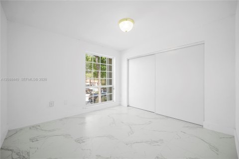 Copropriété à louer à Miami Lakes, Floride: 2 chambres, 75.81 m2 № 2366444 - photo 10