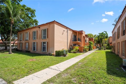Copropriété à louer à Miami Lakes, Floride: 2 chambres, 75.81 m2 № 2366444 - photo 27