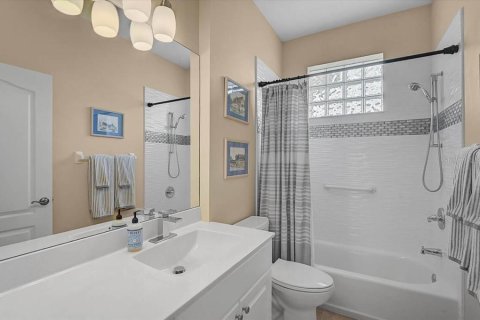House in Venice, Florida 3 bedrooms, 141.3 sq.m. № 2157405 - photo 18