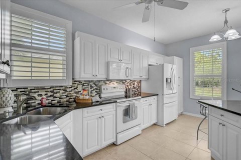 House in Venice, Florida 3 bedrooms, 141.3 sq.m. № 2157405 - photo 9