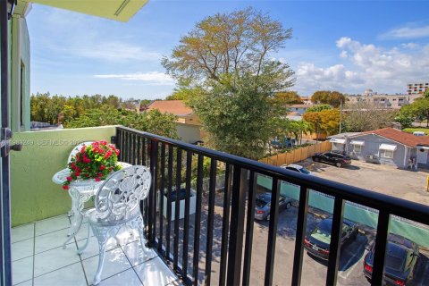 Купить кондоминиум в Майами, Флорида 2 спальни, 67.17м2, № 2049627 - фото 22