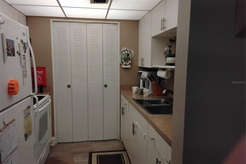 Condo in Clearwater, Florida, 1 bedroom  № 1876963 - photo 9