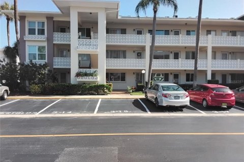 Condo in Clearwater, Florida, 1 bedroom  № 1876963 - photo 2