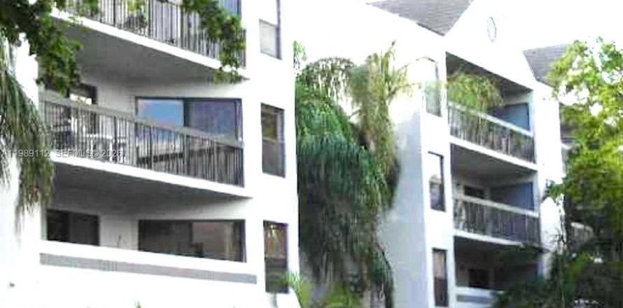 Condo in Miami, Florida, 1 bedroom  № 2051755