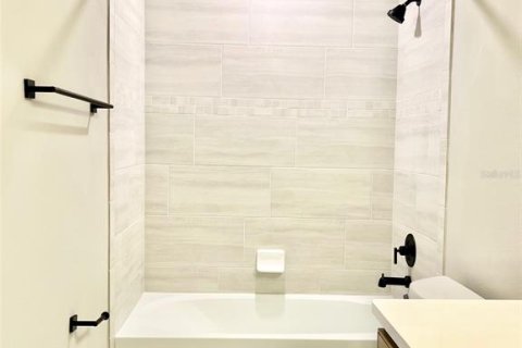 Townhouse in Orlando, Florida 4 bedrooms, 168.06 sq.m. № 1866246 - photo 28