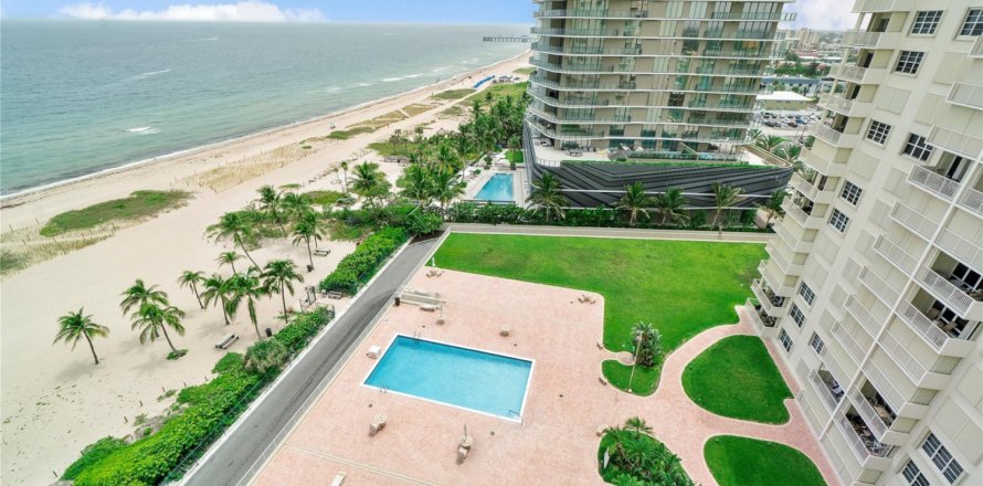 Condo in Pompano Beach, Florida, 2 bedrooms  № 1210571