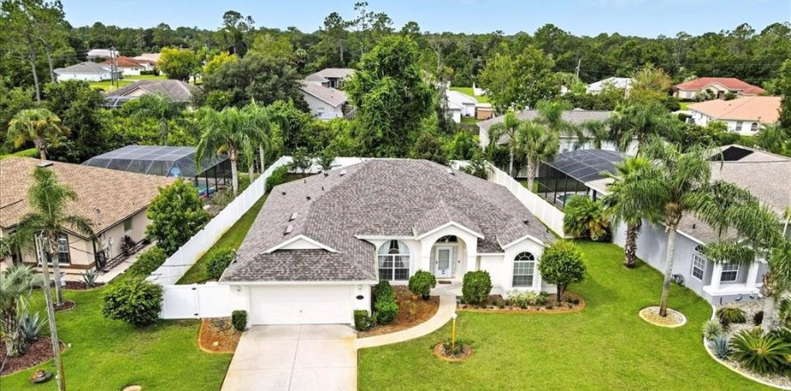 Casa en Palm Coast, Florida 3 dormitorios, 195.56 m2 № 1902915