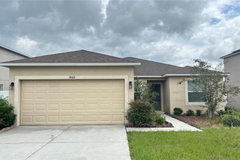 Casa en alquiler en Haines City, Florida, 4 dormitorios, 139.45 m2 № 1918112 - foto 1