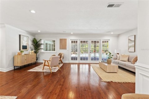 House in Lutz, Florida 4 bedrooms, 285.3 sq.m. № 1586534 - photo 6
