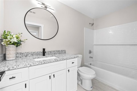 Commercial property in Palm Coast, Florida 6 bedrooms, 387.4 sq.m. № 1350248 - photo 24