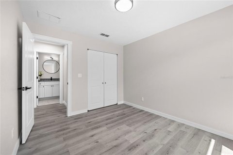 Commercial property in Palm Coast, Florida 6 bedrooms, 387.4 sq.m. № 1350248 - photo 23