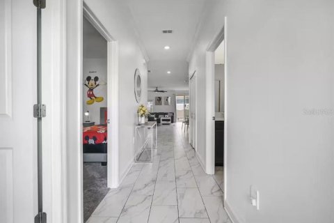 Touwnhouse à vendre à Davenport, Floride: 5 chambres, 201.32 m2 № 2380791 - photo 4