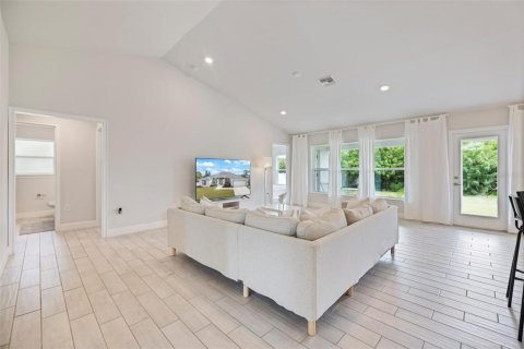 Casa en venta en Port Charlotte, Florida, 4 dormitorios, 201.51 m2 № 1817204 - foto 17