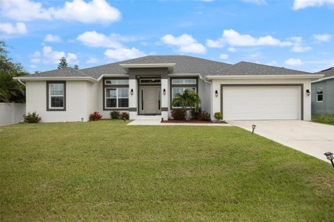 Casa en venta en Port Charlotte, Florida, 4 dormitorios, 201.51 m2 № 1817204 - foto 1