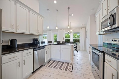 Casa en venta en Port Charlotte, Florida, 4 dormitorios, 201.51 m2 № 1817204 - foto 12