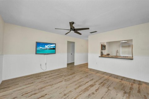 Condo in Punta Gorda, Florida, 2 bedrooms  № 1810478 - photo 18
