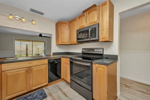 Condo in Punta Gorda, Florida, 2 bedrooms  № 1810478 - photo 10