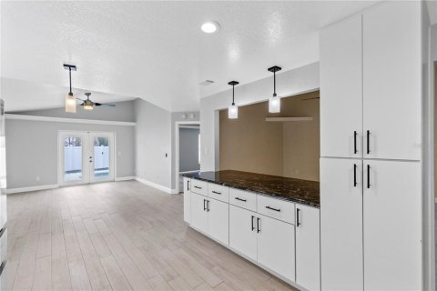 Купить виллу или дом в Орландо, Флорида 8 комнат, 185.15м2, № 2210963 - фото 6