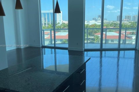 Condo in Aventura, Florida, 1 bedroom  № 2076244 - photo 2