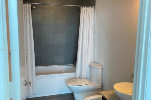 Condo in Aventura, Florida, 1 bedroom  № 2076244 - photo 5