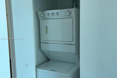 Condo in Aventura, Florida, 1 bedroom  № 2076244 - photo 6