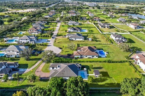 House in Southwest Ranches, Florida 4 bedrooms, 339.56 sq.m. № 1930099 - photo 5