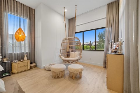 House in Southwest Ranches, Florida 4 bedrooms, 339.56 sq.m. № 1930099 - photo 25