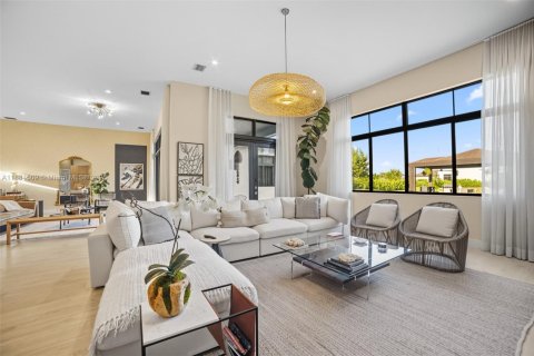 House in Southwest Ranches, Florida 4 bedrooms, 339.56 sq.m. № 1930099 - photo 11