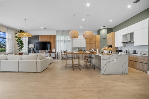 House in Southwest Ranches, Florida 4 bedrooms, 339.56 sq.m. № 1930099 - photo 10