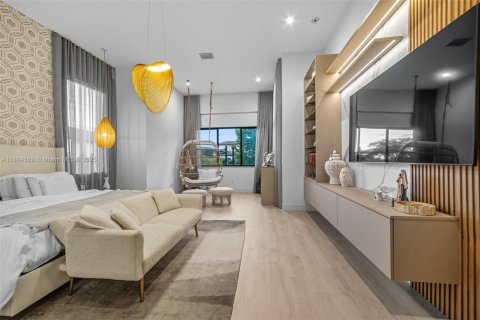 House in Southwest Ranches, Florida 4 bedrooms, 339.56 sq.m. № 1930099 - photo 24