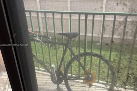 Купить кондоминиум в Майами, Флорида 2 спальни, 91.97м2, № 2028311 - фото 4