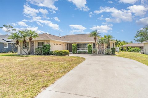 Casa en venta en Port Charlotte, Florida, 3 dormitorios, 133.97 m2 № 1608138 - foto 2