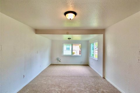 House in Lakeland, Florida 4 bedrooms, 105.91 sq.m. № 1918422 - photo 3