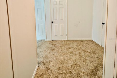 House in Lakeland, Florida 4 bedrooms, 105.91 sq.m. № 1918422 - photo 8