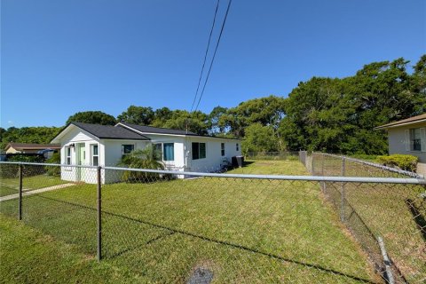 House in Lakeland, Florida 4 bedrooms, 105.91 sq.m. № 1918422 - photo 2