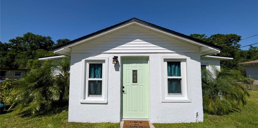 House in Lakeland, Florida 4 bedrooms, 105.91 sq.m. № 1918422