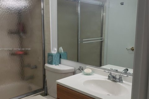Купить кондоминиум в Майами, Флорида 2 спальни, 83.43м2, № 2047734 - фото 16