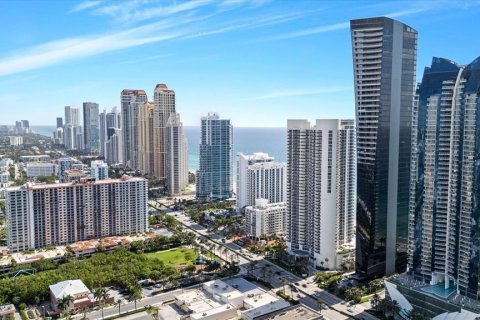 Снять в аренду кондоминиум в Санни-Айлс-Бич, Флорида 3 комнаты, 147.06м2, № 2261052 - фото 30