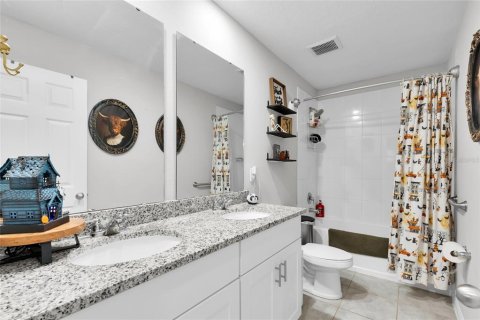 Villa ou maison à vendre à Leesburg, Floride: 4 chambres, 201.41 m2 № 2416386 - photo 28