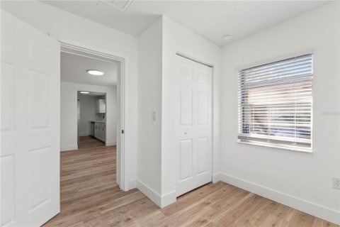 House in Lakeland, Florida 3 bedrooms, 112.78 sq.m. № 1912346 - photo 18