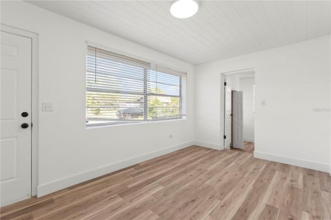 House in Lakeland, Florida 3 bedrooms, 112.78 sq.m. № 1912346 - photo 13